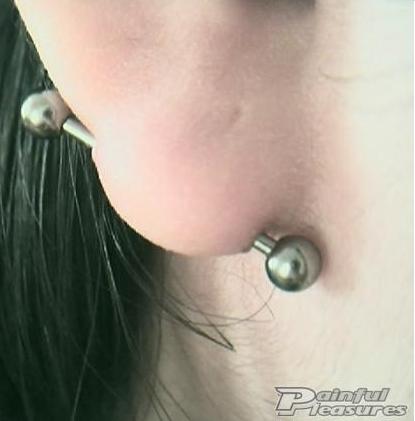 Transverse Earlobe Piercing