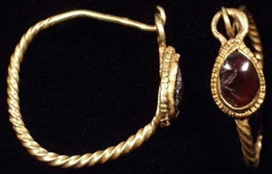 Example of Ancient Earring Designs 