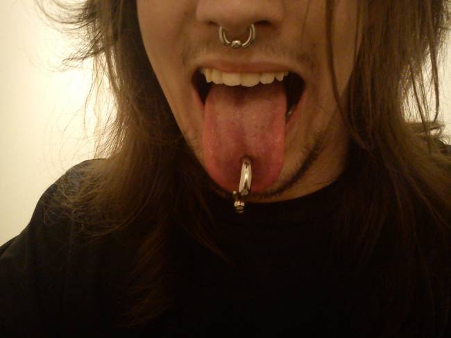 stretched piercing, stretched tongue piercing