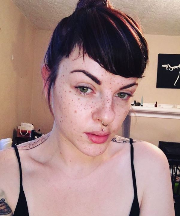 Melissa Bennet, freckle tattoo