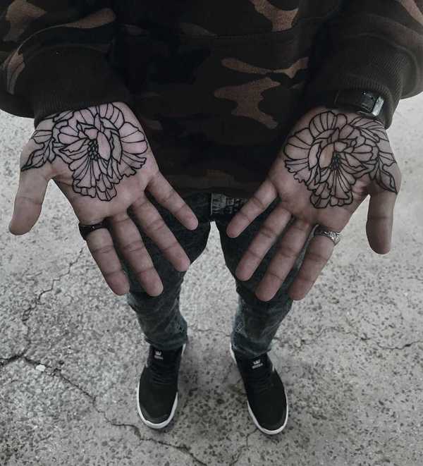 palm tattoos, blackwork tattoos, baben veda tattoo