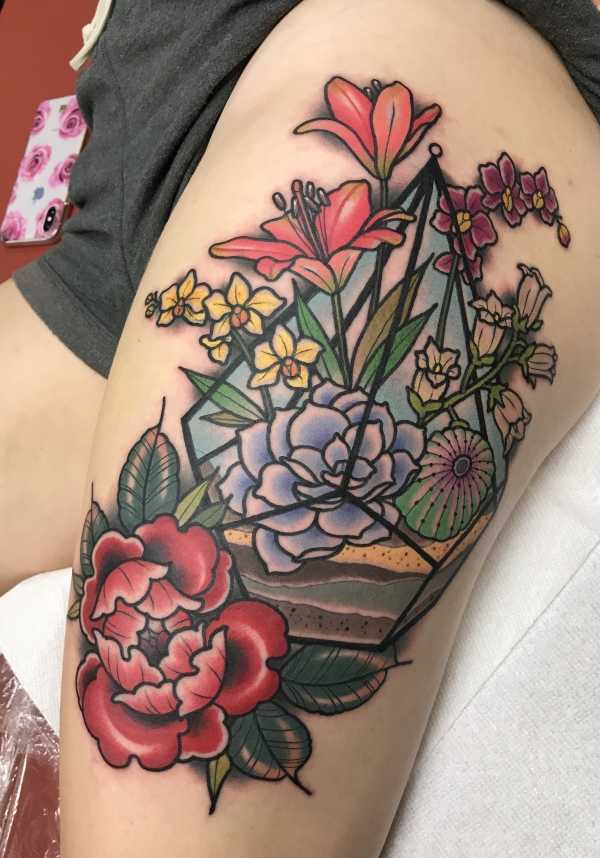 geometric tattoo, floral tattoo, katie mcgowan tattoos, thigh tattoo