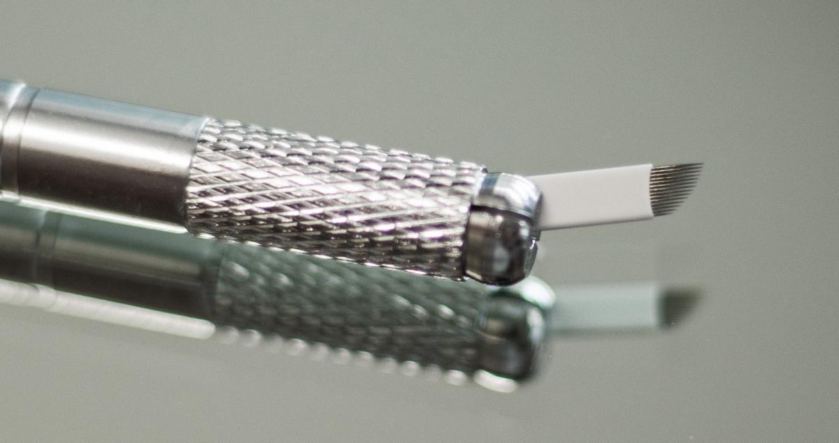 Microblading needles up close for PMU artist reference