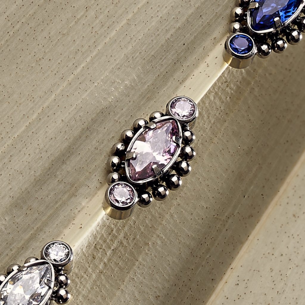 Jeweled diamond-shaped threadless tops