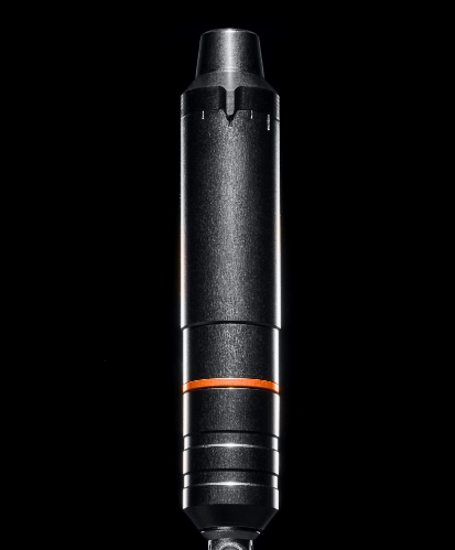 Cheyenne Hawk Unio Pen standing upright against a black backdrop